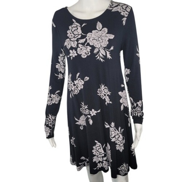Old Navy Black‎ & White Floral Long Sleeve Dress - Picture 2 of 10